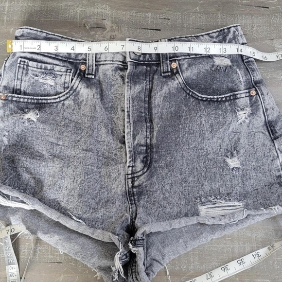 Wild Fable Distressed Shorts Size 10 - Picture 4 of 16